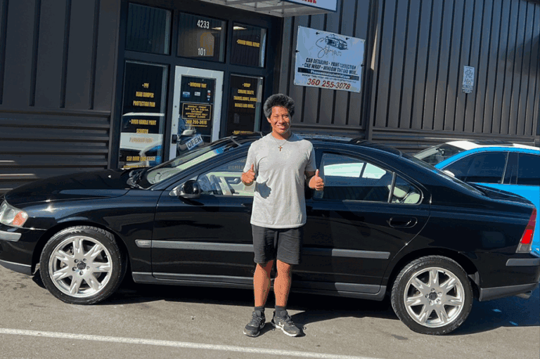 happy-detailing-customer-with-car-bellingham (1)
